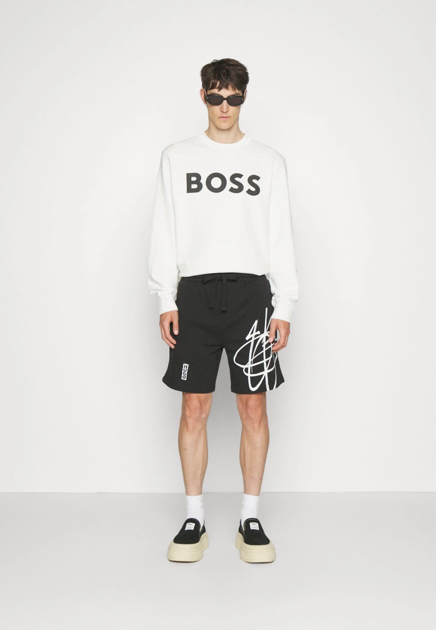 Hugo Dabsaroka - Shorts - Black 4 Hugo Dabsaroka - Shorts - Black - Image 2