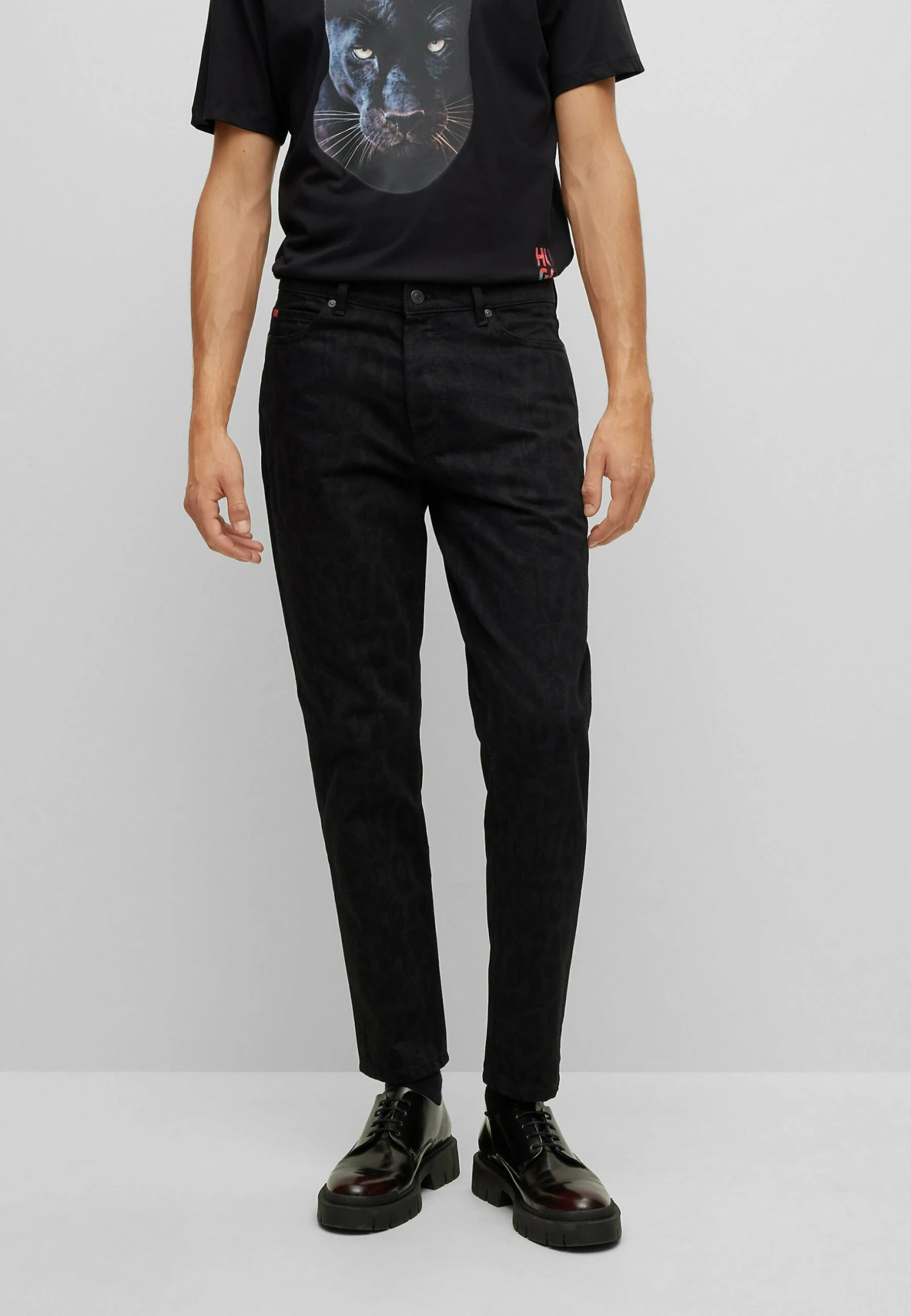 Hugo Jeans Tapered Fit - Black Four 3 Hugo Jeans Tapered Fit - Black Four