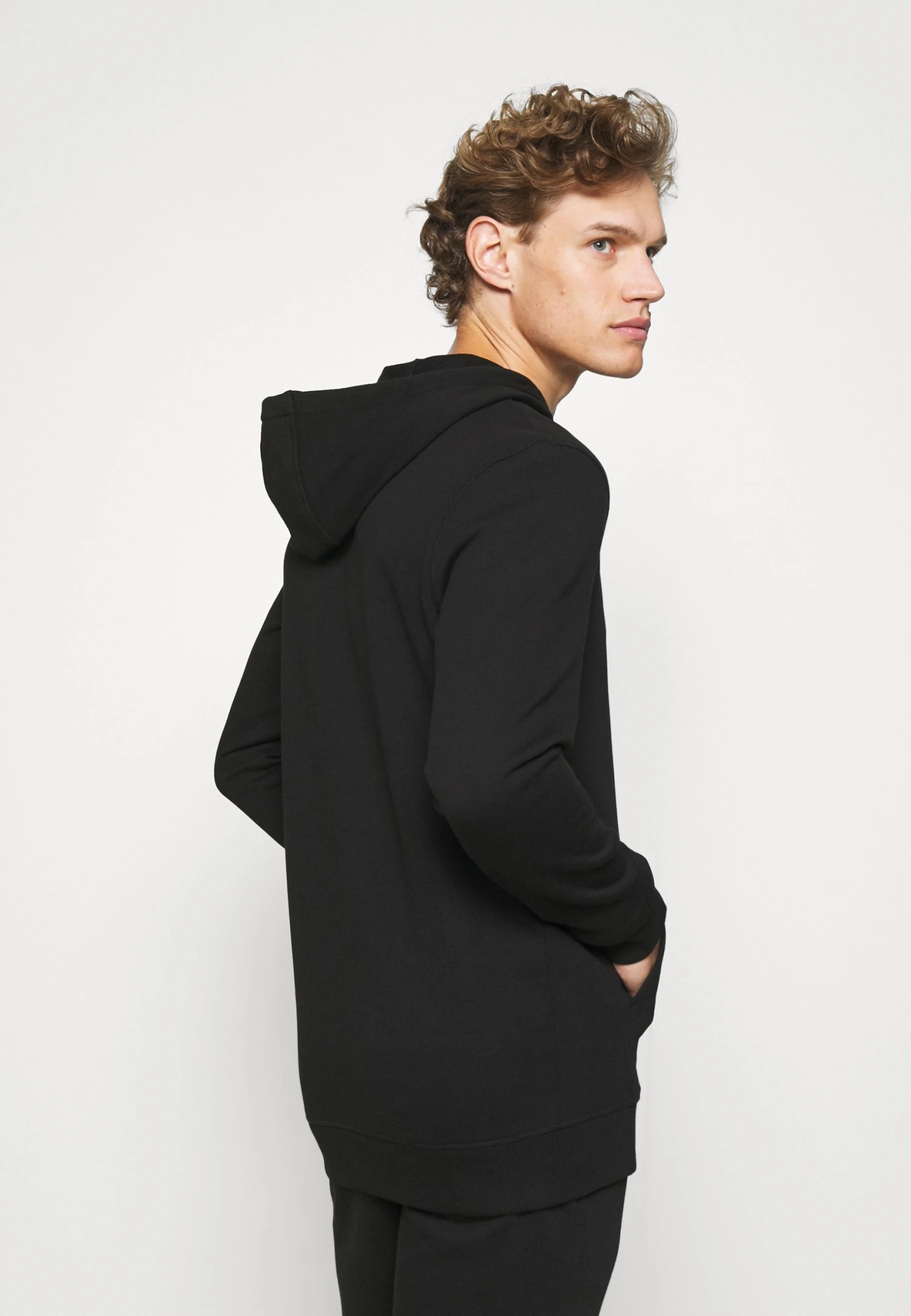 Hugo Daratschi - Hoodie - Black 7 Hugo Daratschi - Hoodie - Black - Image 5