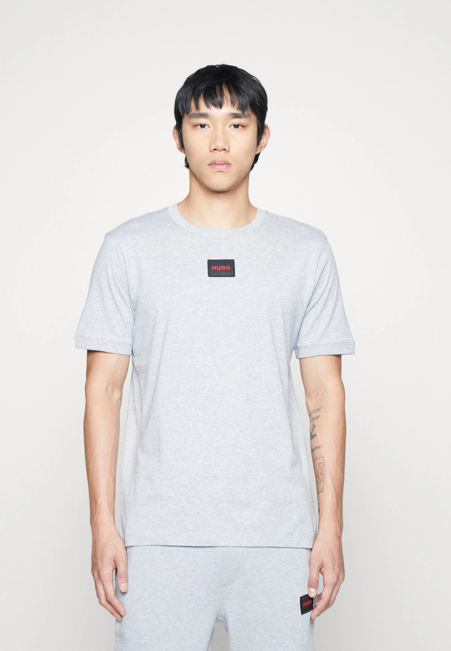 Hugo Diragolino - Basic T-Shirt - Open Grey 3 Hugo Diragolino - Basic T-Shirt - Open Grey