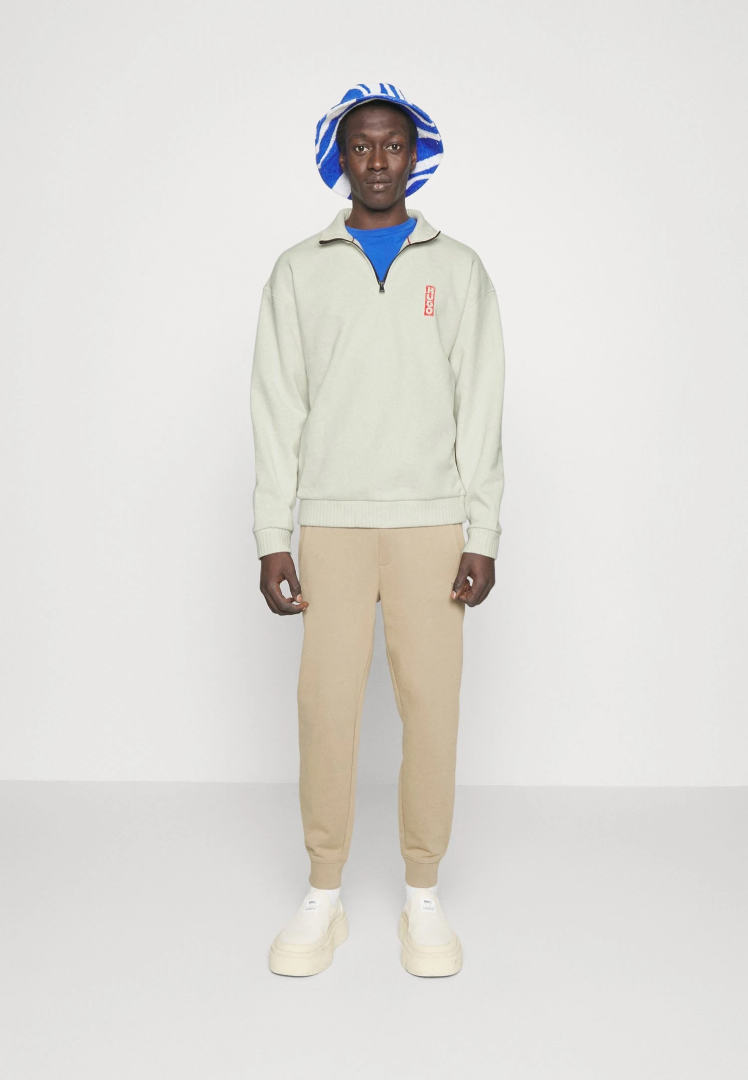 Hugo Dutzagata - Sweatshirt - Light/Pastel Green 4 Hugo Dutzagata - Sweatshirt - Light/Pastel Green - Image 2
