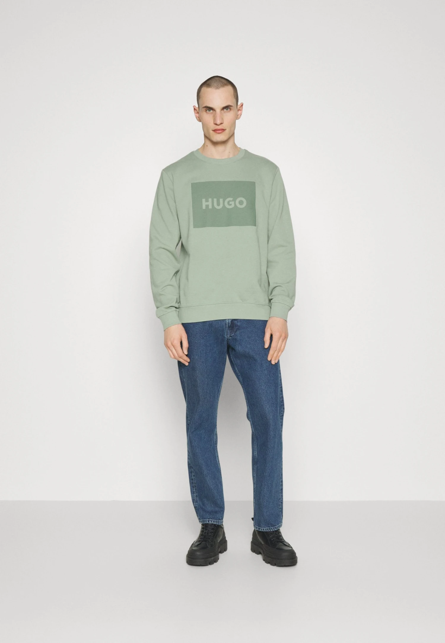 Hugo Duragol - Sweatshirt - Light Pastel Green 4 Hugo Duragol - Sweatshirt - Light Pastel Green - Image 2
