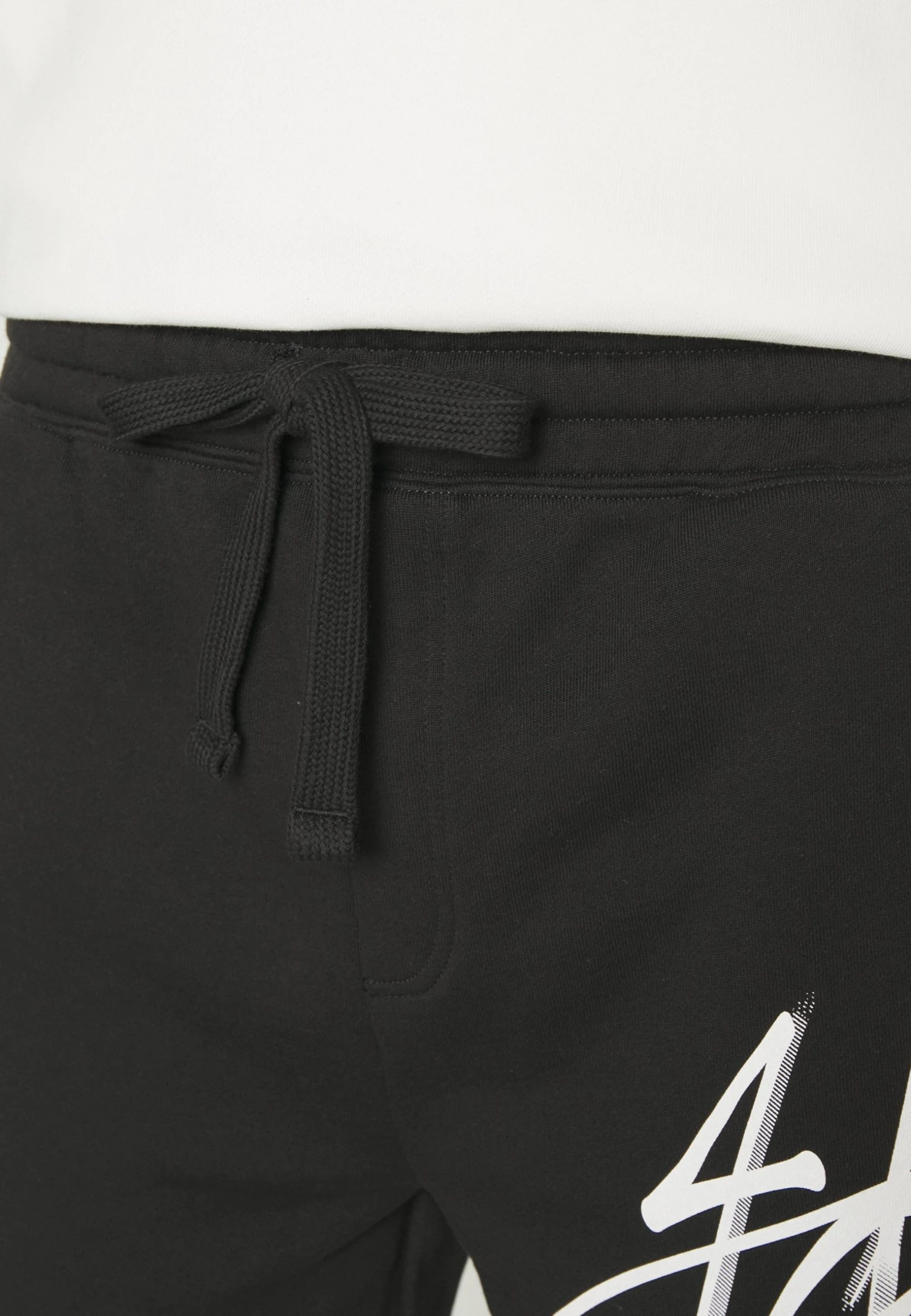 Hugo Dabsaroka - Shorts - Black 8 Hugo Dabsaroka - Shorts - Black - Image 6