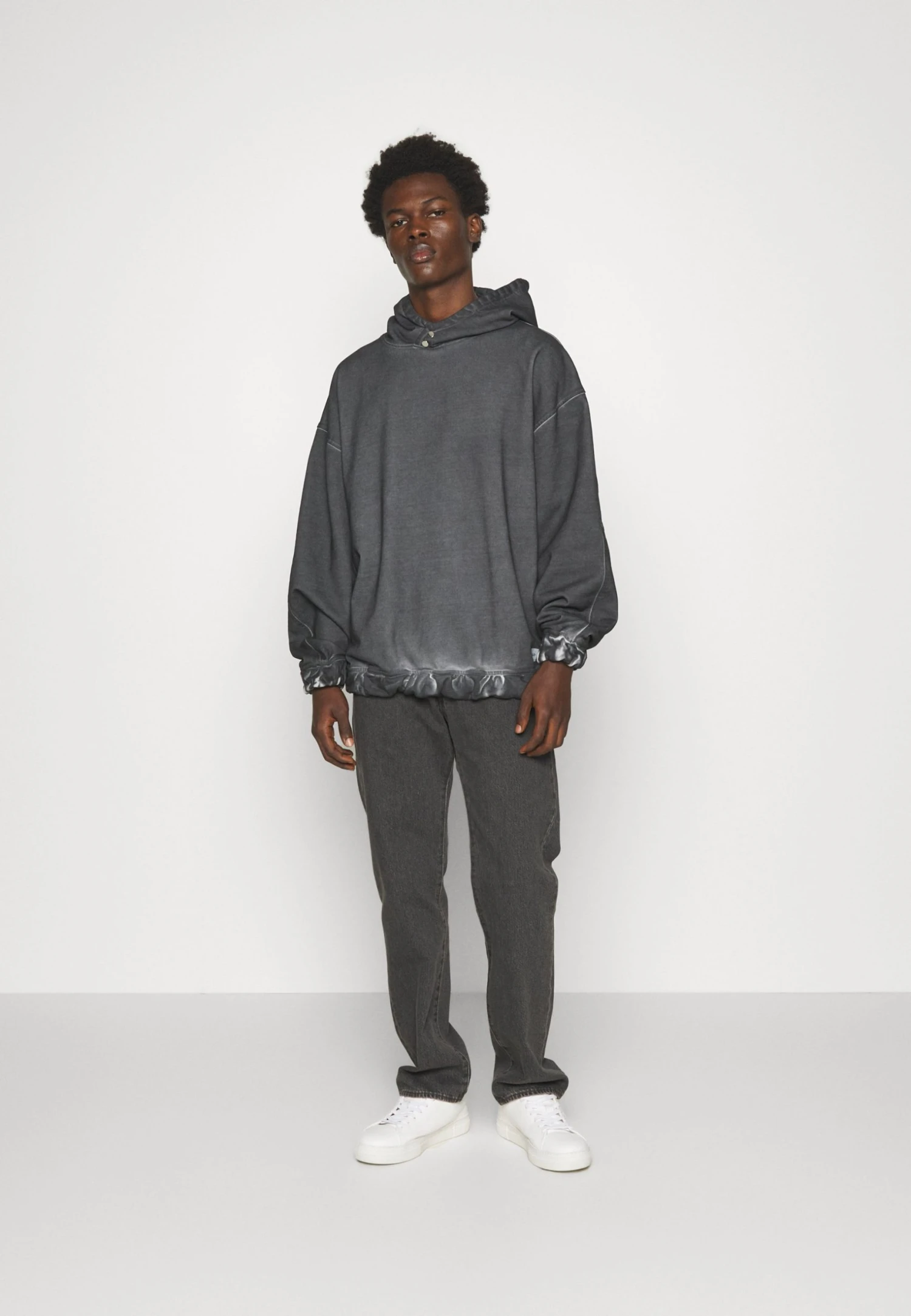 Hugo Dapennin - Hoodie - Black 7 Hugo Dapennin - Hoodie - Black - Image 5