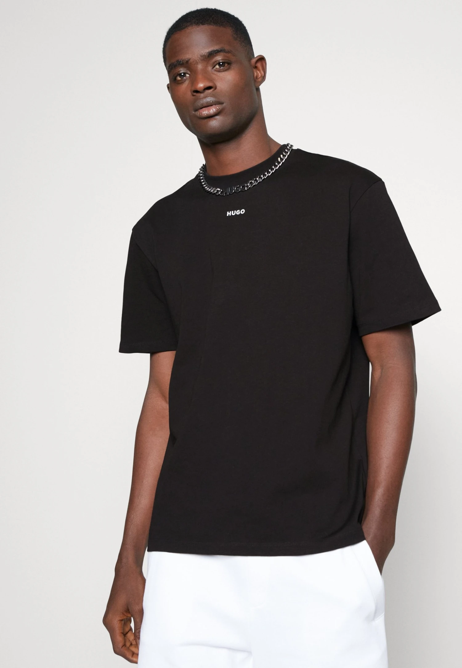 Hugo Dapolino - Basic T-Shirt - Black 6 Hugo Dapolino - Basic T-Shirt - Black - Image 4