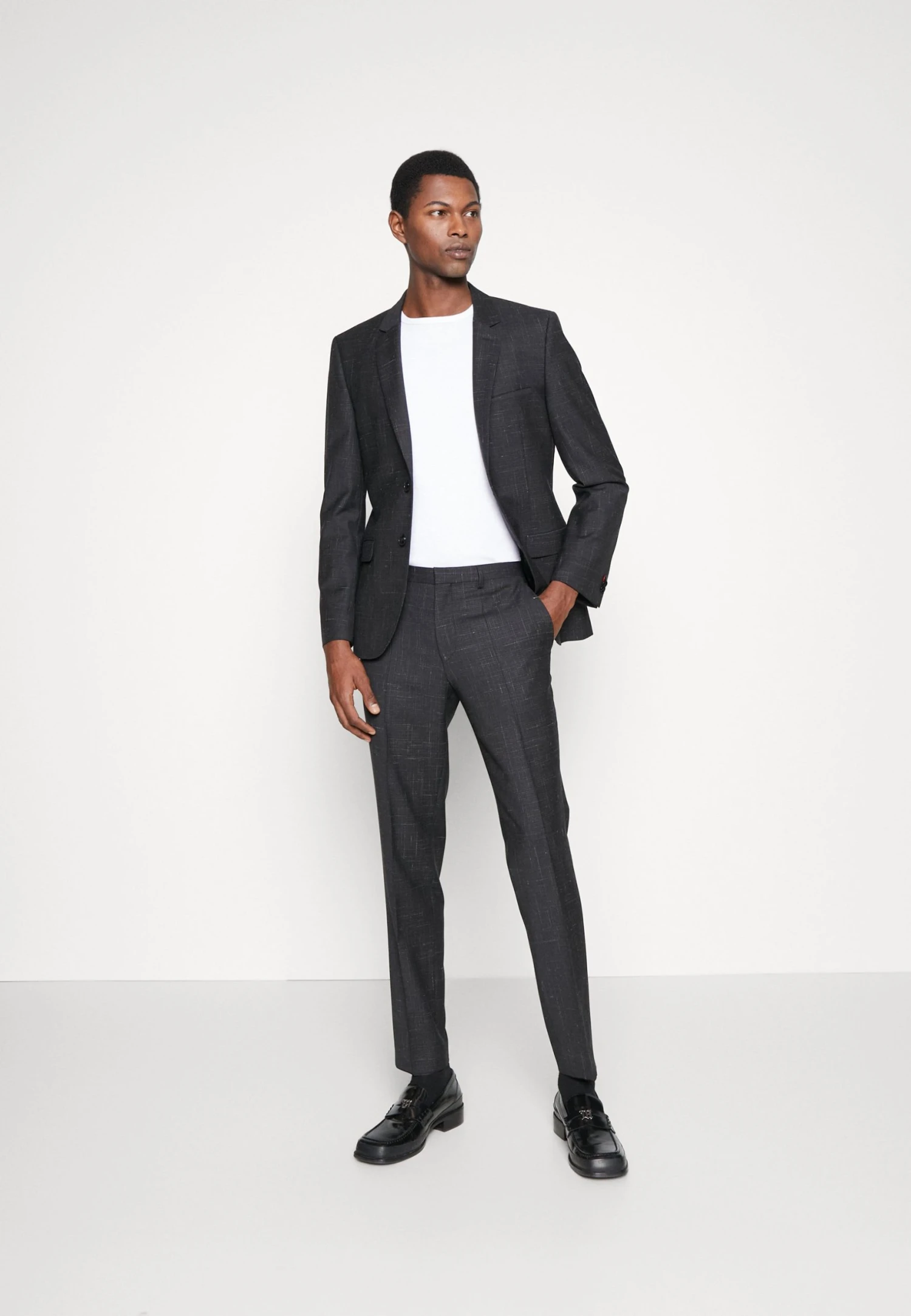 Hugo Arti Hesten Set - Suit 4 Hugo Arti Hesten Set - Suit - Image 2