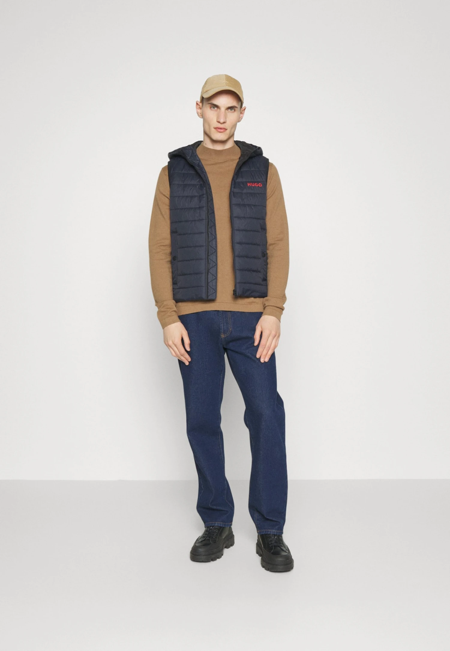 Hugo Beneto - Waistcoat - Dark Blue 4 Hugo Beneto - Waistcoat - Dark Blue - Image 2