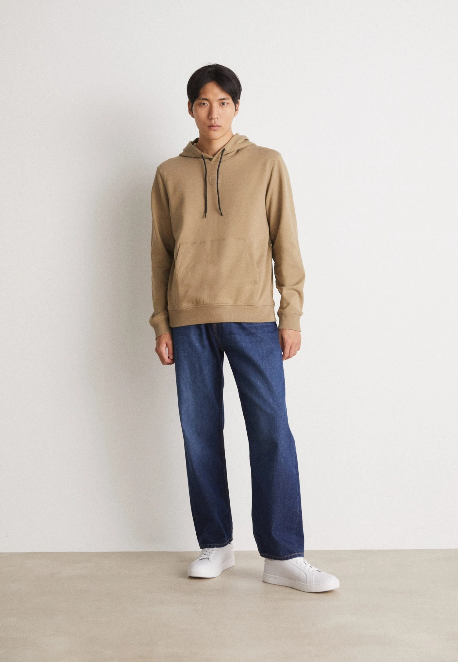 Hugo Daratschi - Sweatshirt - Open Brown 4 Hugo Daratschi - Sweatshirt - Open Brown - Image 2